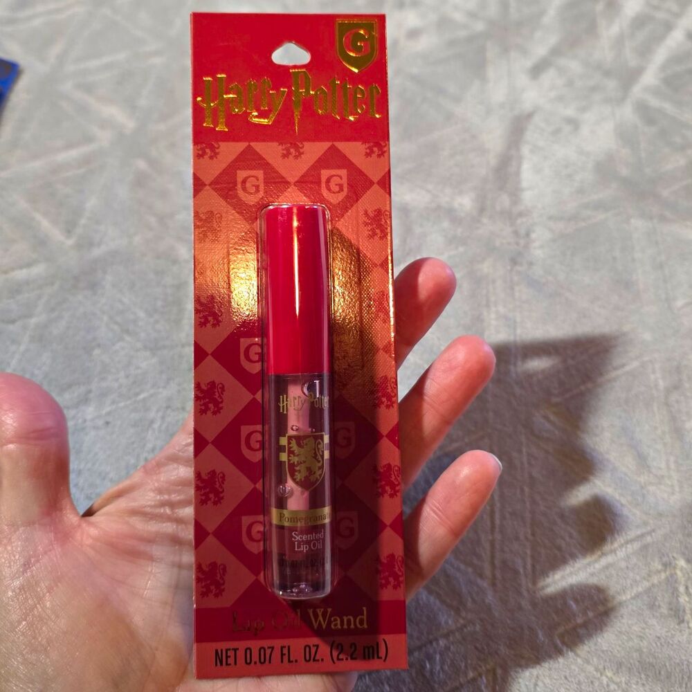 Taste Beauty Harry Potter Lip Oil Wand Pomegranate Red 0.07 fl oz (2.2 mL)